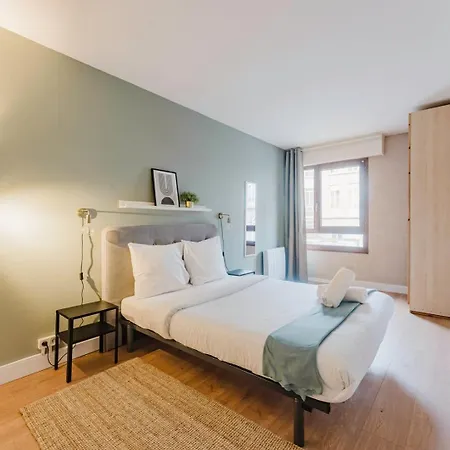 Apartment Fully-equipped Near The Center Of