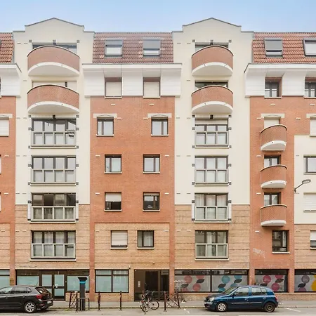 Fully-equipped Near The Center Of