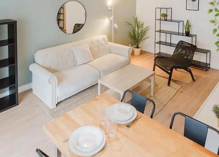 Fully-equipped Near The Center Of Апартаменты *