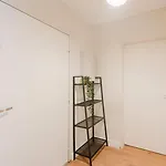Apartment Fully-equipped Near The Center Of